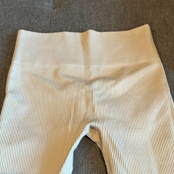 Buttery Soft Loungewear - Large - Sports Bra and Leggings - Picture 4 of 6